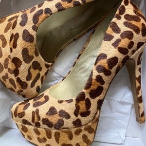 Jessica Simpson Waleo Pumps